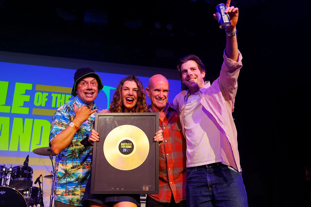 The Agentics with BOTTB award_23-10-2025_Rod Hunt_I9A3553.jpg